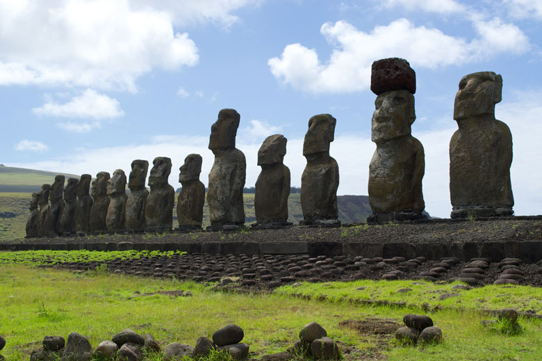 Estatuas Moai, Isla de Pascua, por Tristan Smith